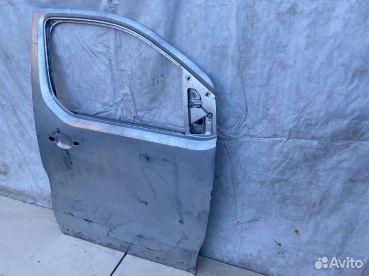 Дверь передняя правая Peugeot Expert