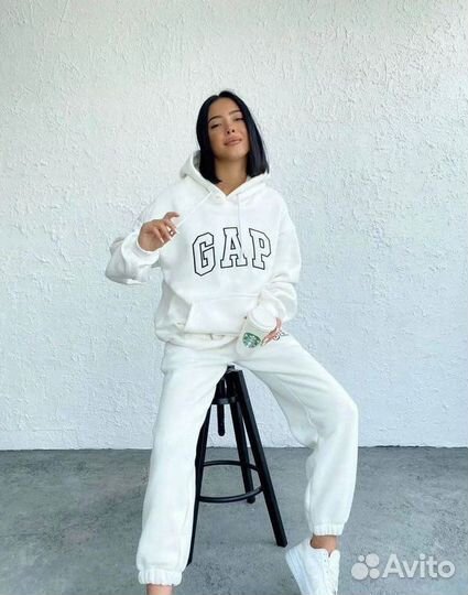 Спортивный костюм женский Gap