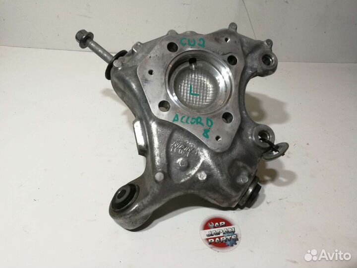 Кулак задний левый Honda Accord 8 K24A