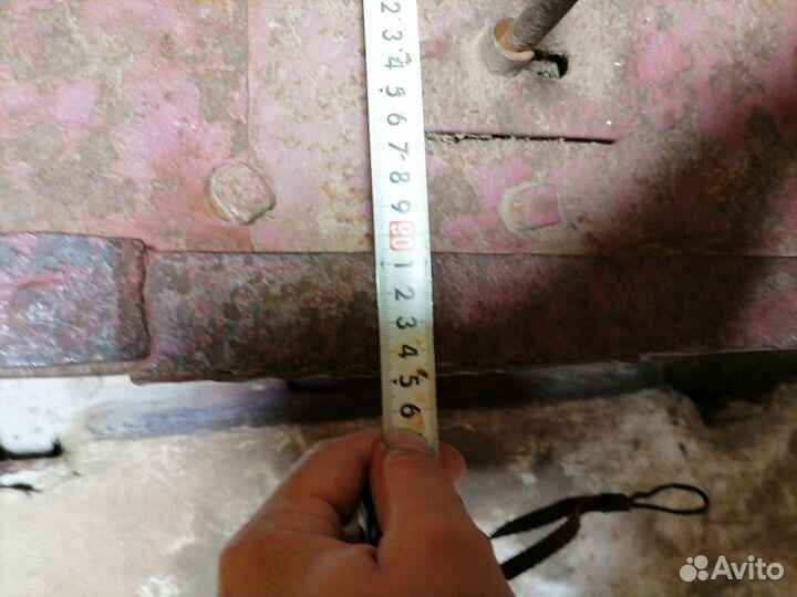 Старинная кованая дверь