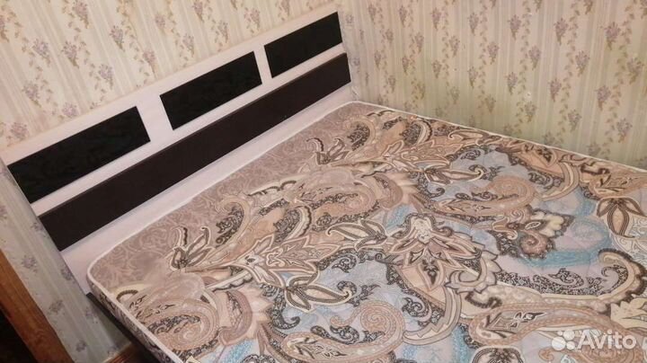 Двухспальная кровать