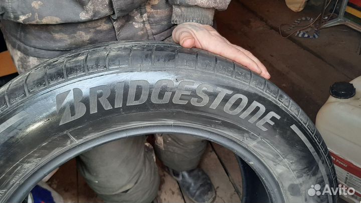 Bridgestone Alenza H/L 33 225/60 R18 100H