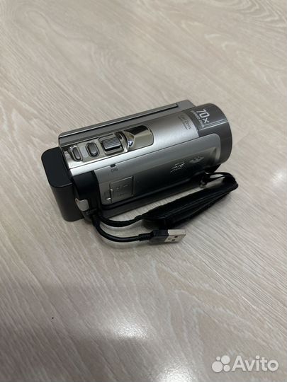 Видеокамера Sony DCR-SX85E