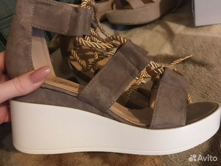 Босоножки