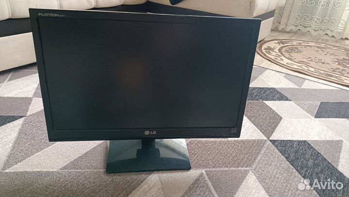Монитор LG flatron