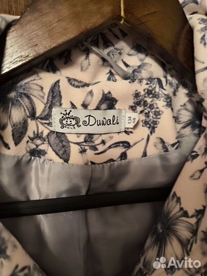 Пальто для девочки 134