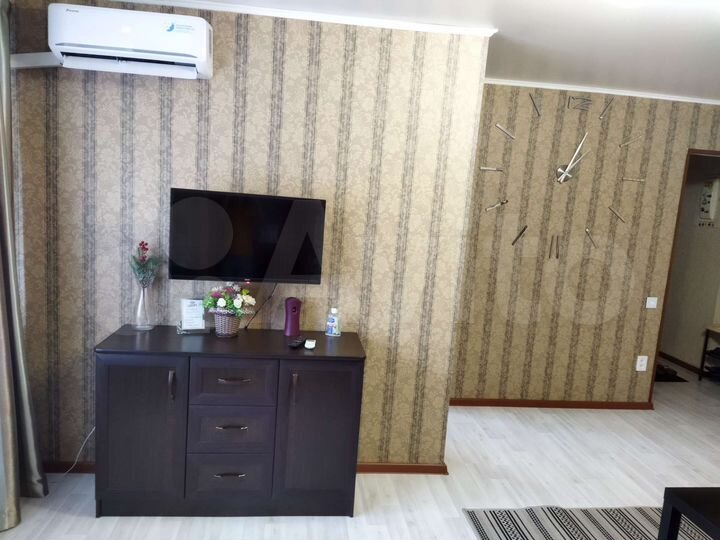 2-к. квартира, 55 м², 1/4 эт.