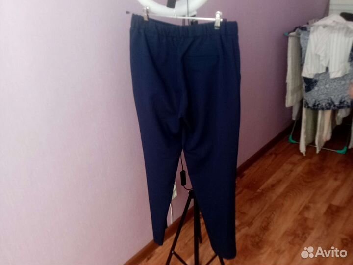 Две блузки и брюки