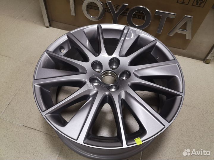 Диск литой Toyota Highlander R19 новый оригинал