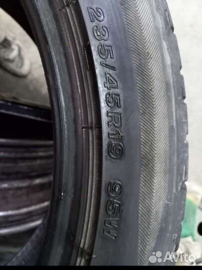 Bridgestone Potenza S001 235/45 R19 95W