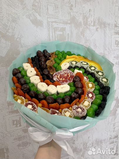 Букеты из сухофруктов и орехов