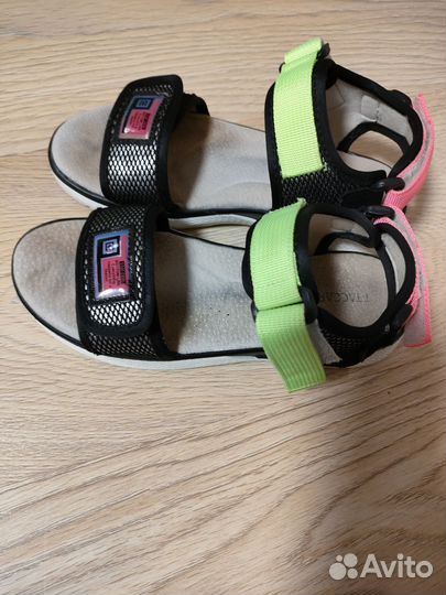 Сандалии для девочки
