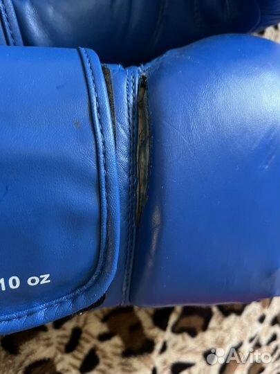 Боксерские перчатки (кикбоксинг)