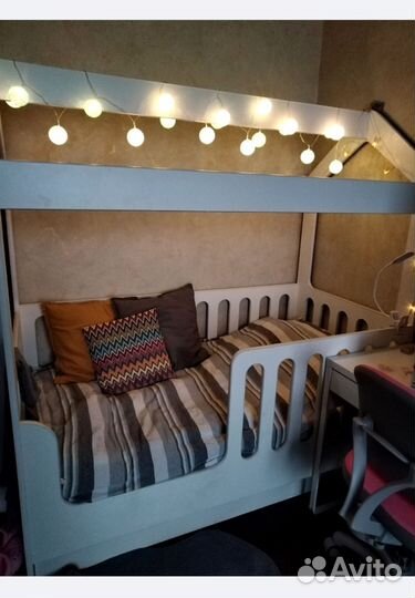 Детская кровать домик с дополнительным местом