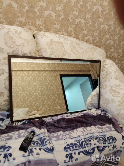 Зеркало настенное