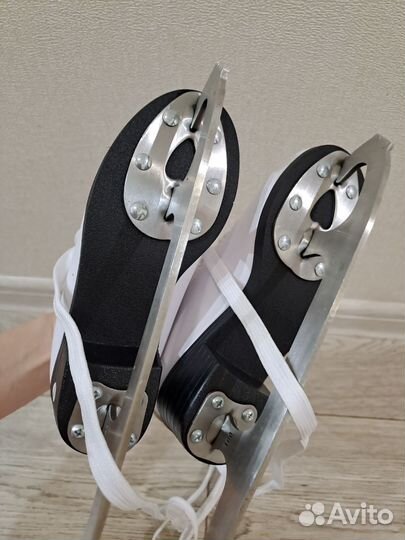 Коньки фигурные 29 новые