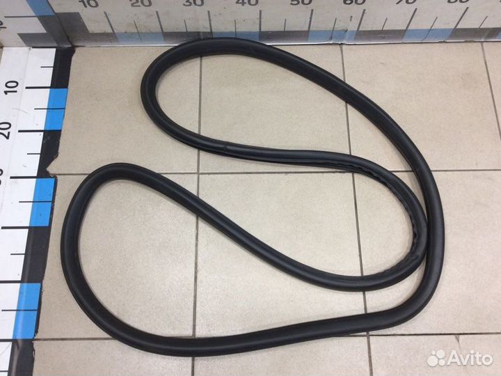 Уплотнитель двери задний правый Chevrolet Cruze