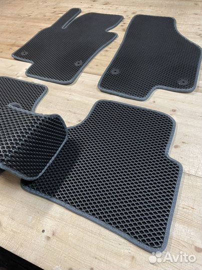 Автоковрики EVA для Volkswagen Tiguan 2007-2016