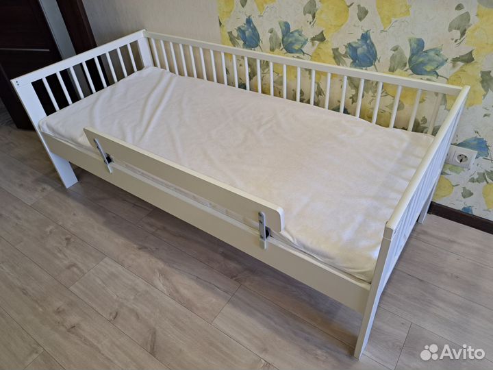 Детская кровать IKEA с матрасом