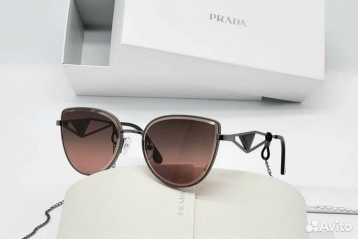 Солнцезащитные очки женские