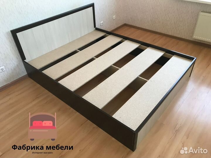 Кровать