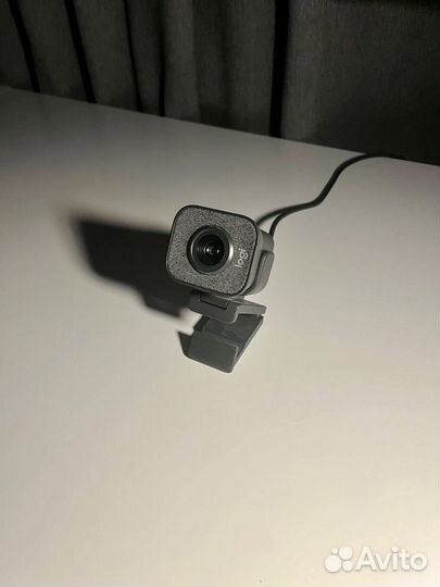 Веб камера logitech streamcam