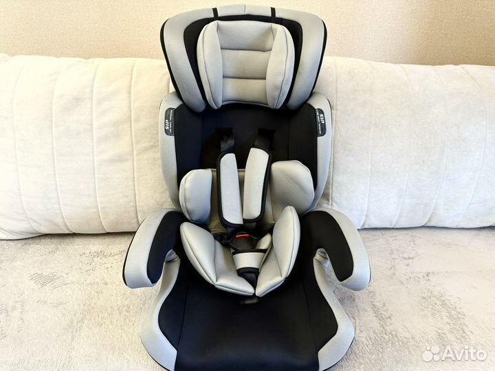 Детское автокресло