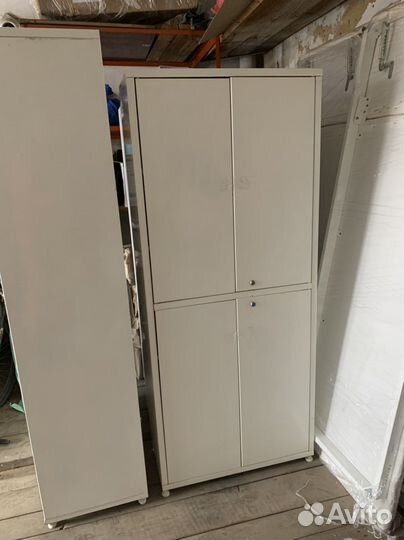 Шкаф металлический медицинский, кушетка