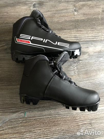 Лыжные ботинки