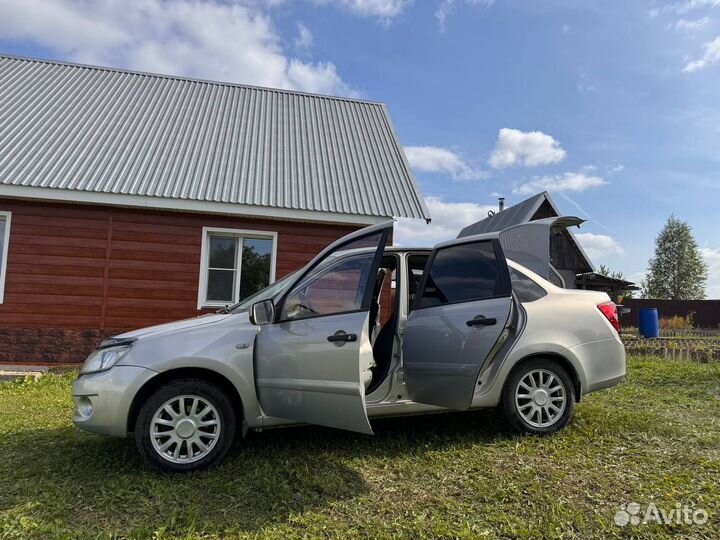 LADA Granta 1.6 AT, 2013, 124 000 км