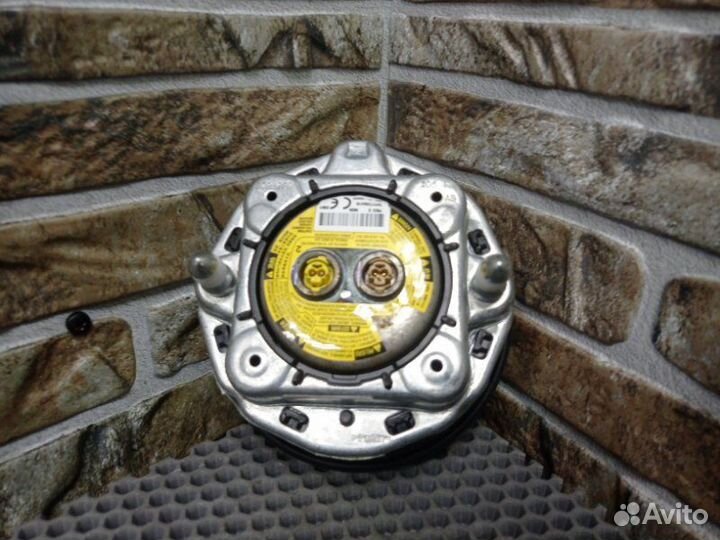 Подушка безопасности в рулевое колесо Porsche Maca