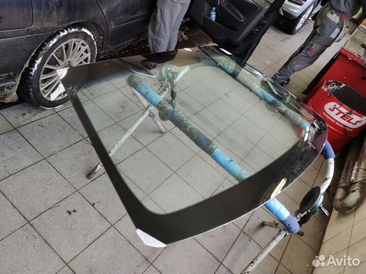 Лобовое стекло Volvo s60 с60
