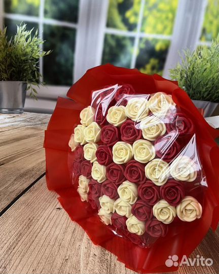 101 сладкая роза из шоколада,букет из роз, шоколад