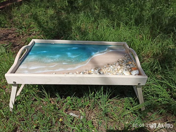 Столик для завтрака