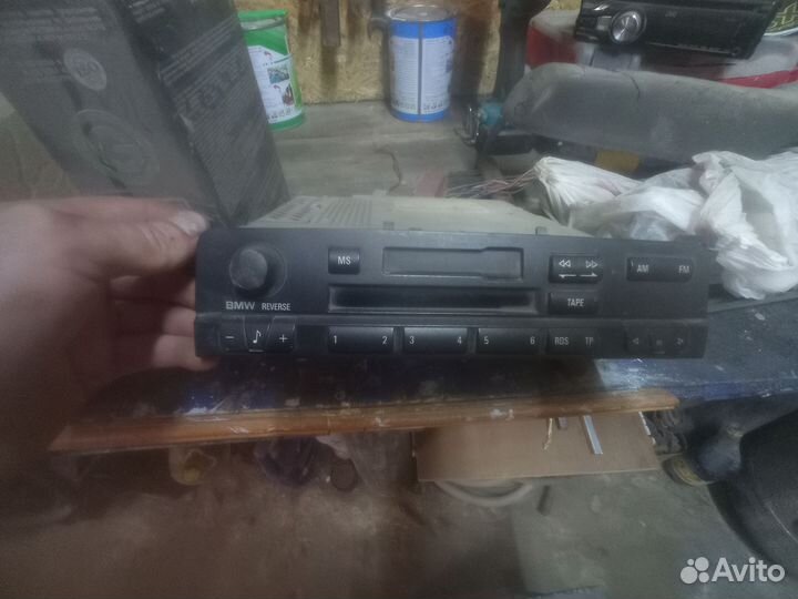 Магнитола е 46