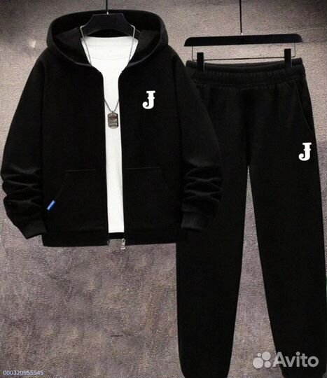 Спортивный костюм