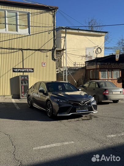 Крыло на camry 70