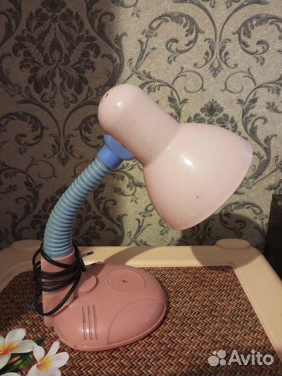 Лампа настольная