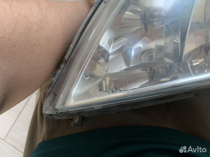 Фары corolla runx