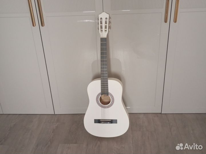 Гитара классическая. Самовывоз