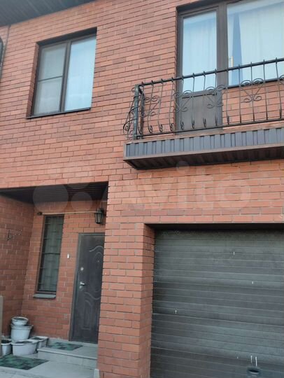 Дом 190 м² на участке 1,6 сот.