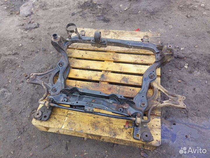 Подрамник балка передний Ford Mondeo 2