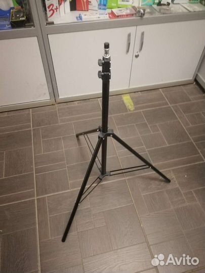 Штатив трипод студийный (70-210 см)