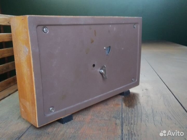 Настольные часы