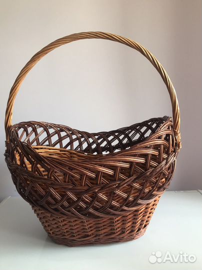 Корзина плетенная