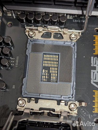 Материнская плата lga1700 asus B760-plus TUF