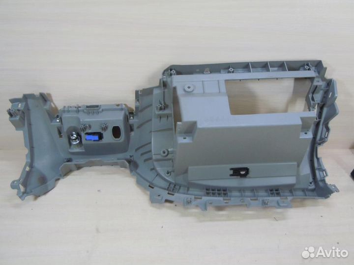 Накладка торпедо правая Subaru Forester SH/S12 20