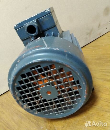 Электродвигатель асинхронный 0,55кВт