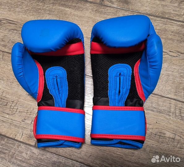 Боксерские перчатки everlast