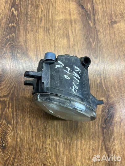 Фара противотуманная передняя левая Toyota Camry